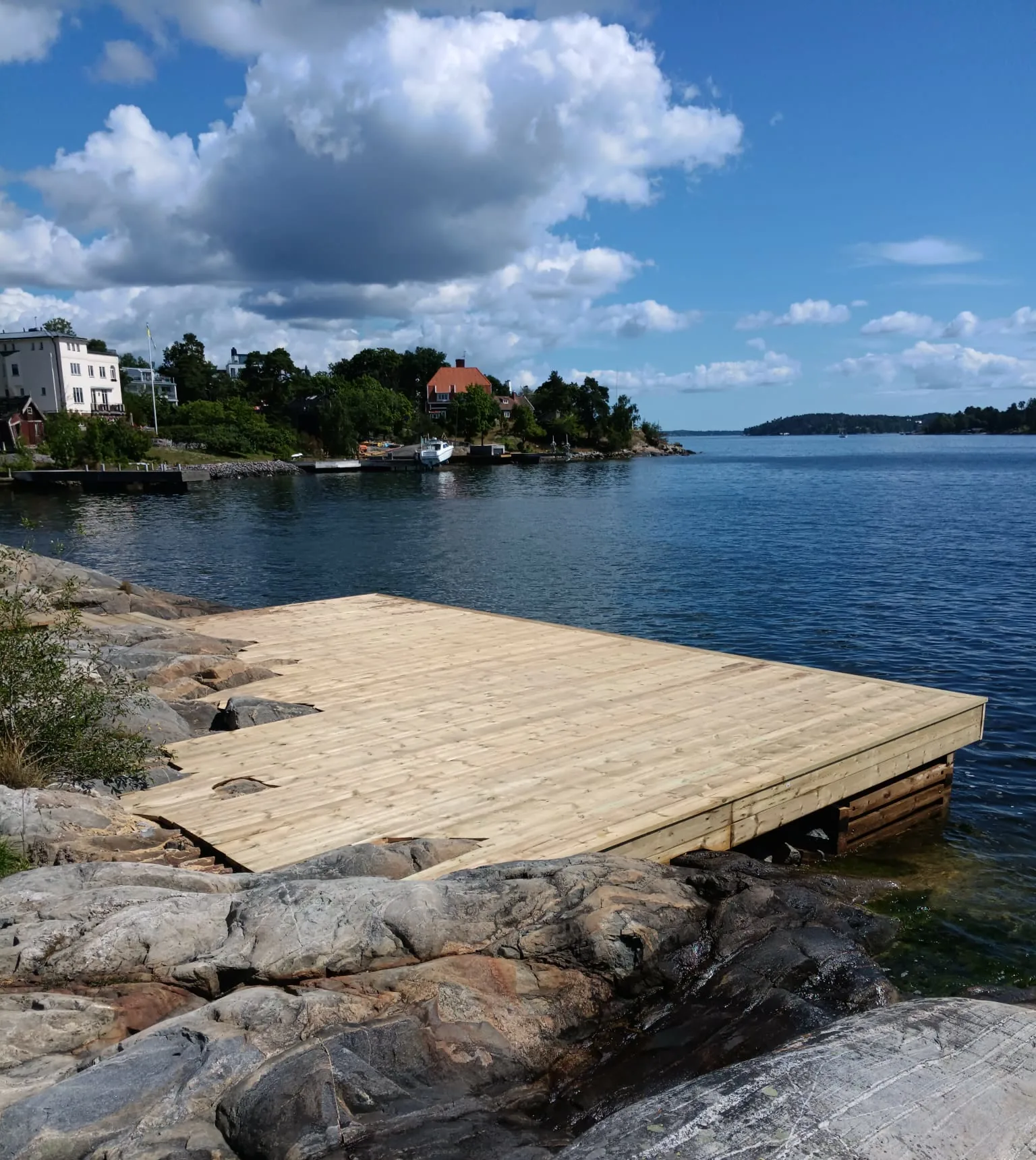 Färdig stenkista brygga på Lidingö Färdig stenkista brygga på Lidingö